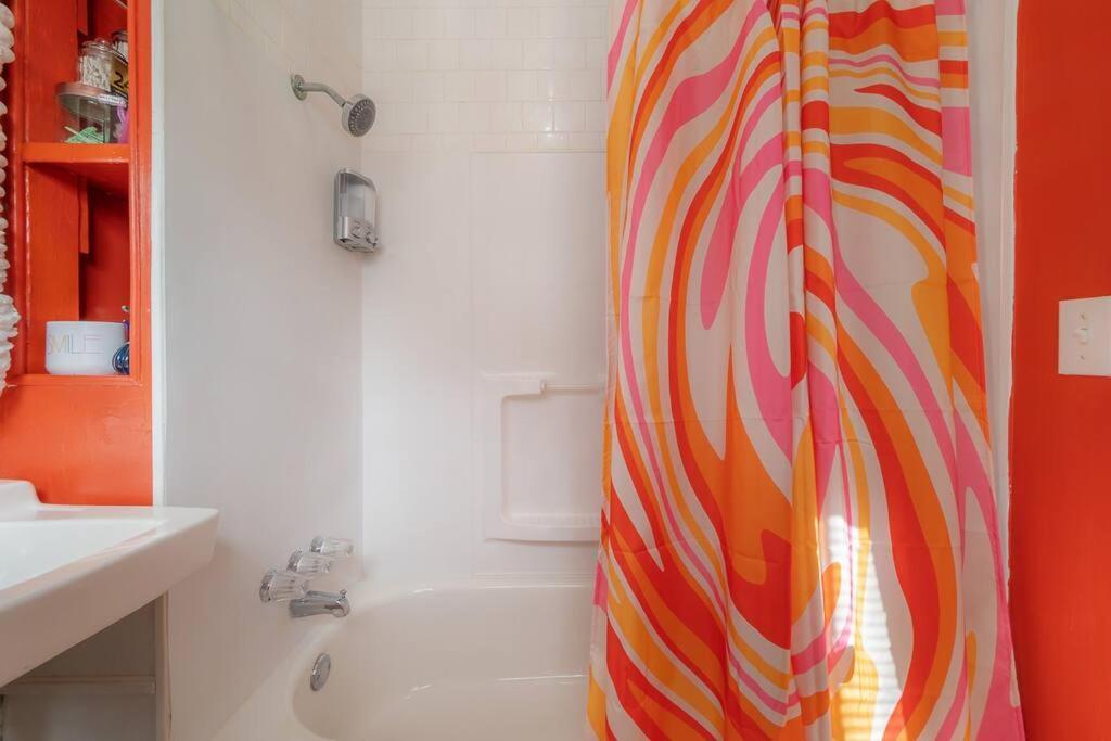 Vibing In The Heights/Breweries/Food/Petfriendly Villa Tampa Exteriör bild