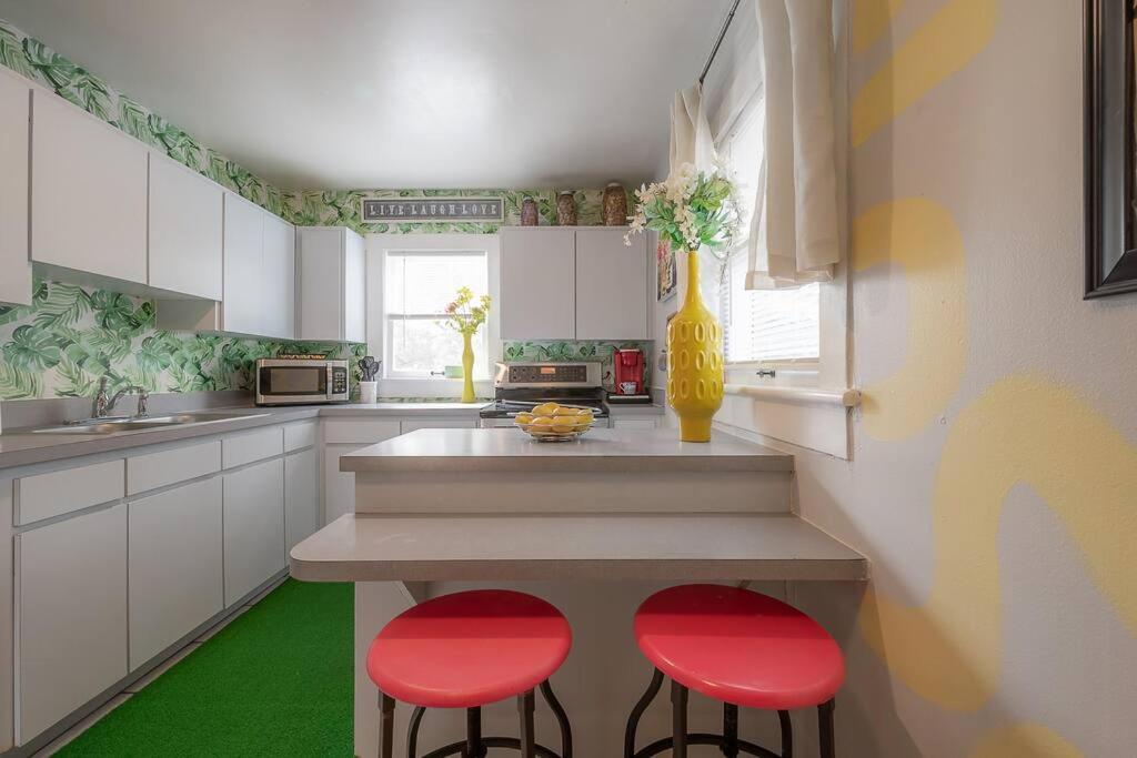 Vibing In The Heights/Breweries/Food/Petfriendly Villa Tampa Exteriör bild